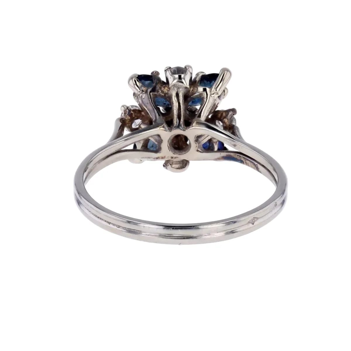 Bague Marguerite en or blanc, saphirs et diamants - Image 4