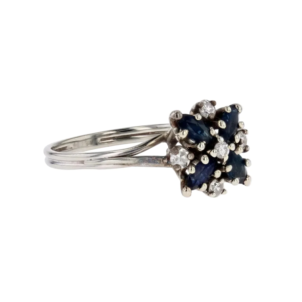 Bague Marguerite en or blanc, saphirs et diamants - Image 5