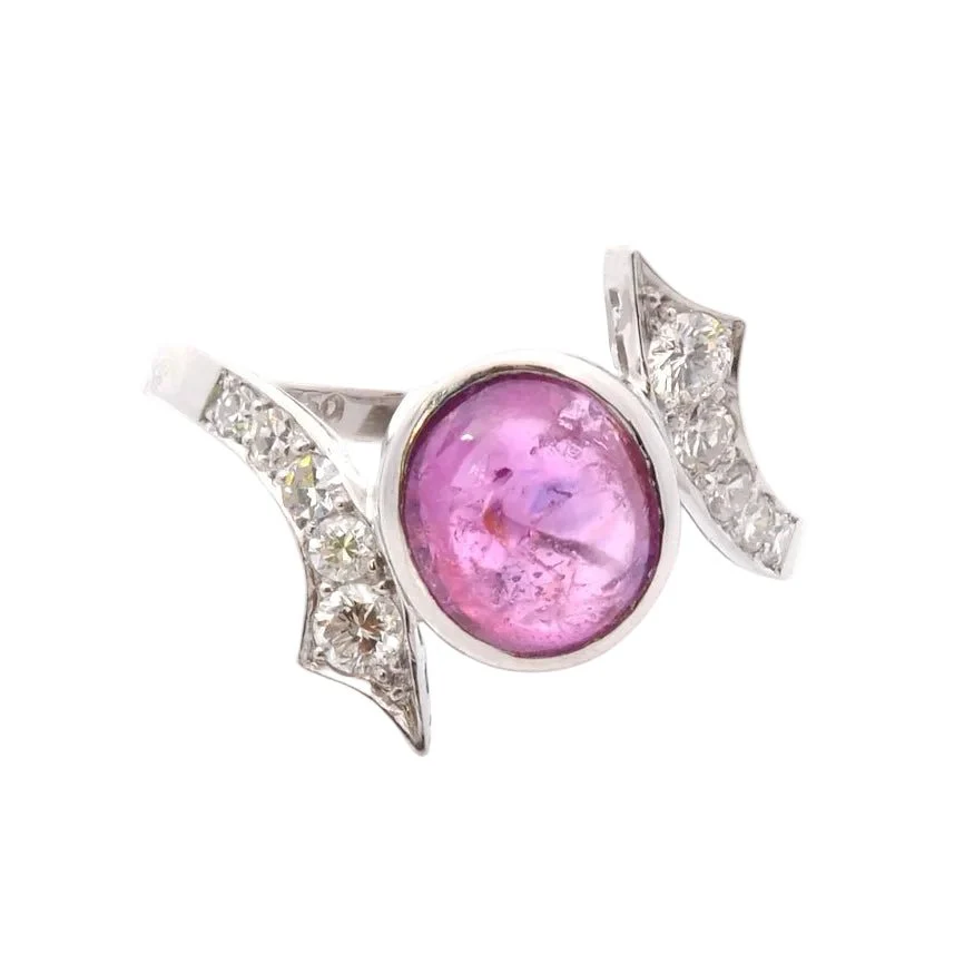 Bague en or blanc, saphir et diamants
