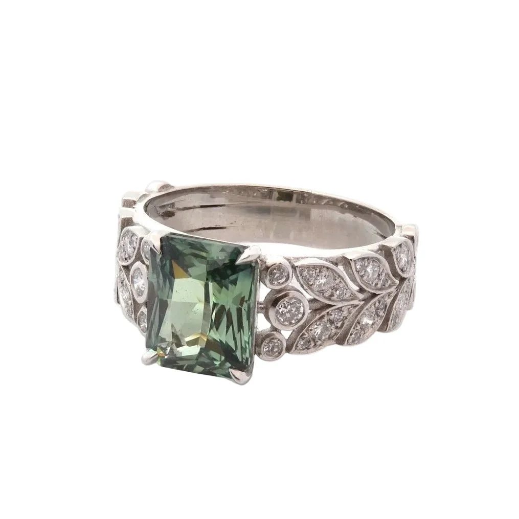 Bague en platine, saphir et diamants - Image 2
