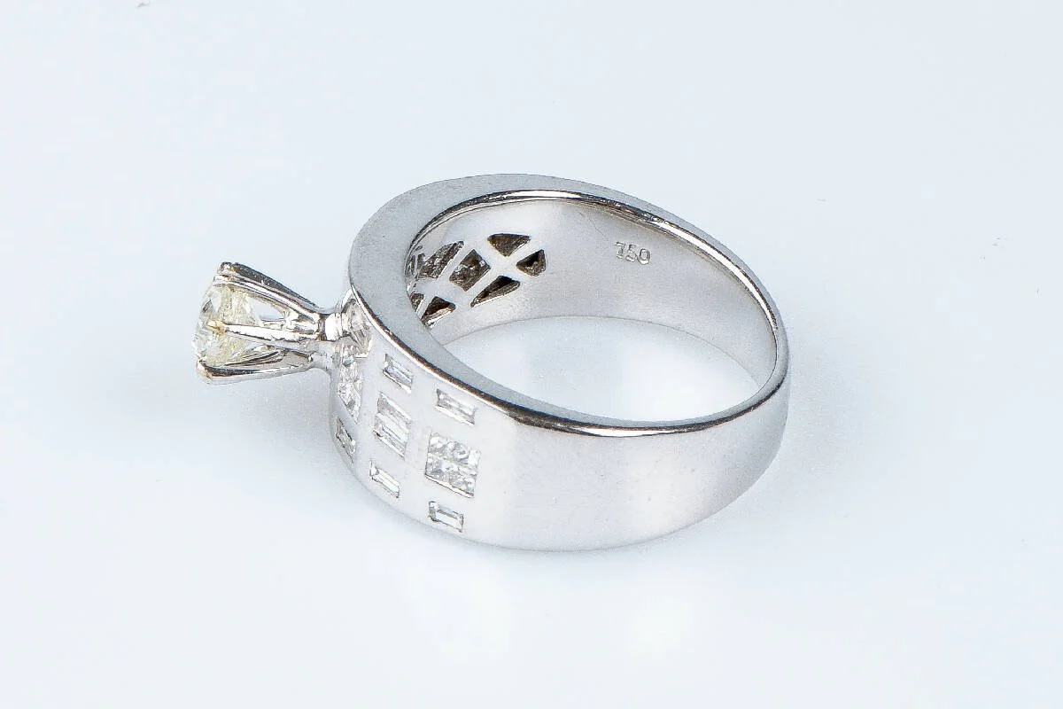 Bague diamant en or blanc 18 carats - Image 7