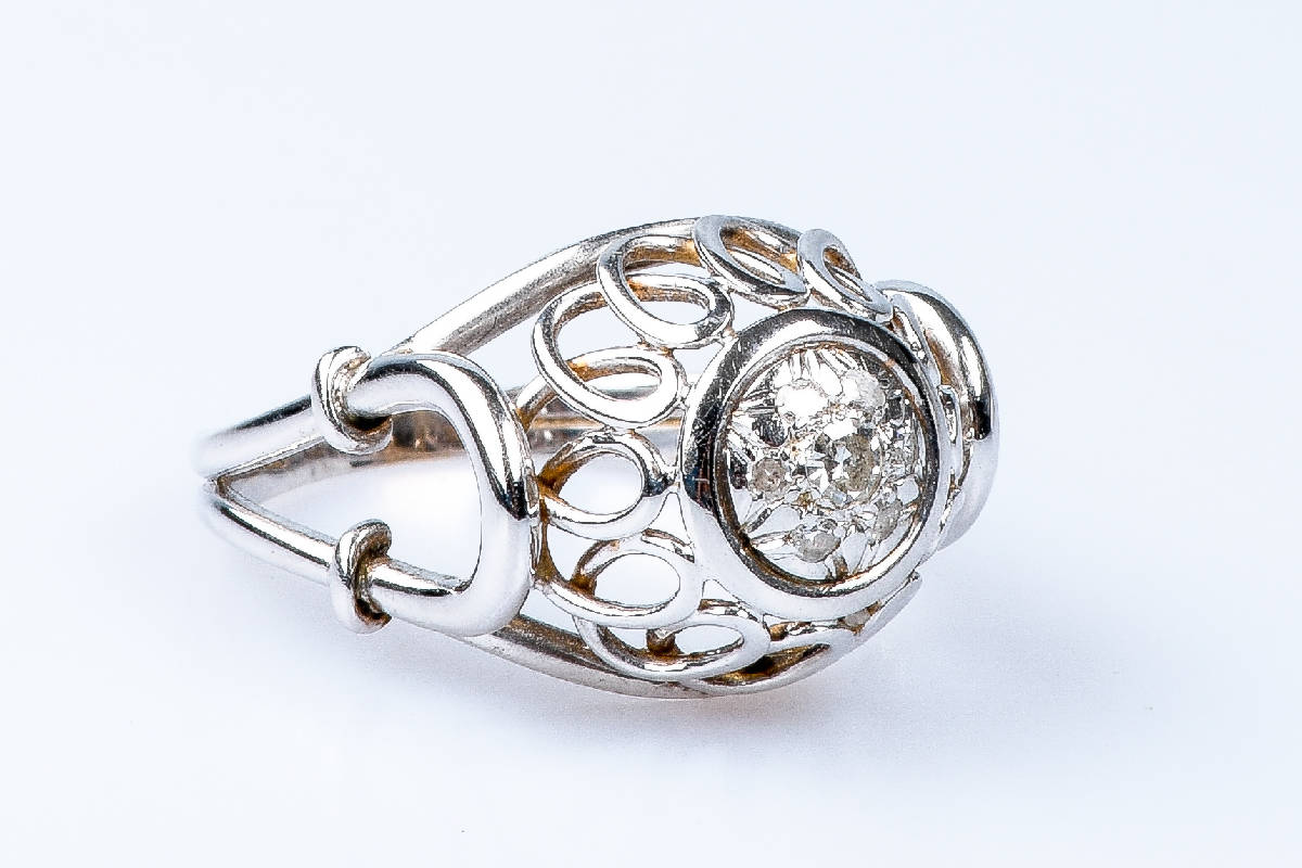 Bague diamant en or blanc 18 carats - Image 2