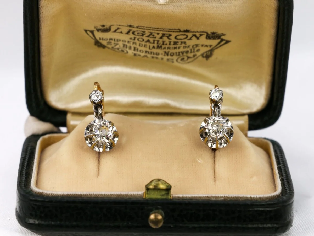 Boucle d’oreilles dormeuses anciennes en or, argent et diamants taille ancienne - Image 10