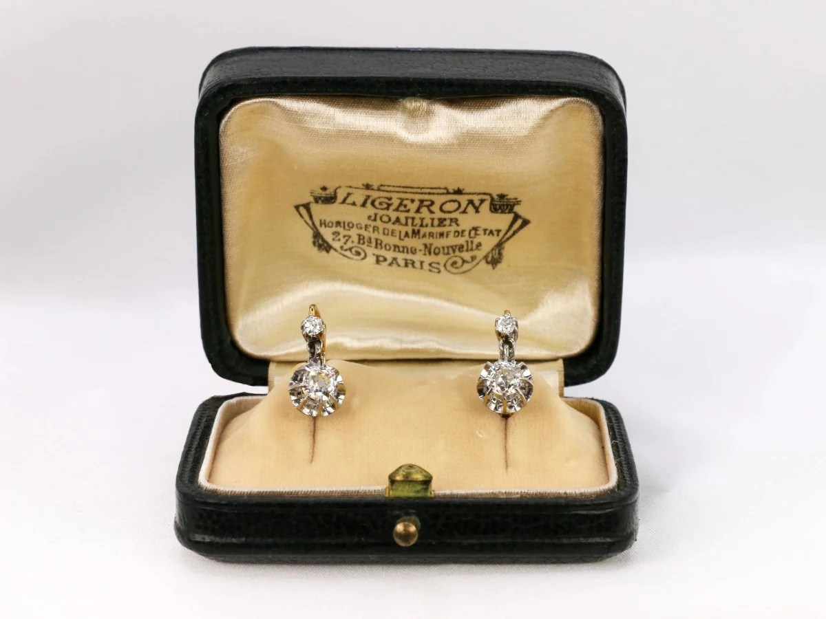 Boucle d’oreilles dormeuses anciennes en or, argent et diamants taille ancienne - Image 7