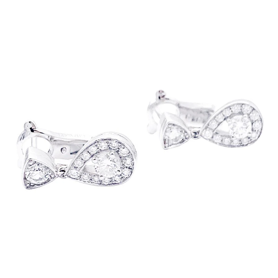 Boucles d’oreilles CHAUMET “Joséphine Aube Printanière” en or blanc et diamants - Image 2