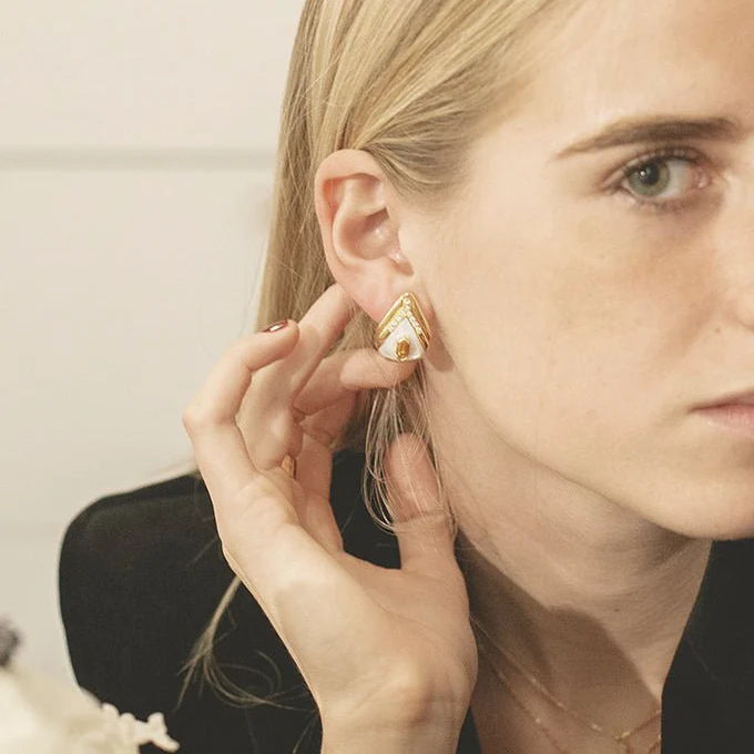 Boucles d’oreilles Clip en or jaune, nacre, citrine et diamants - Image 2