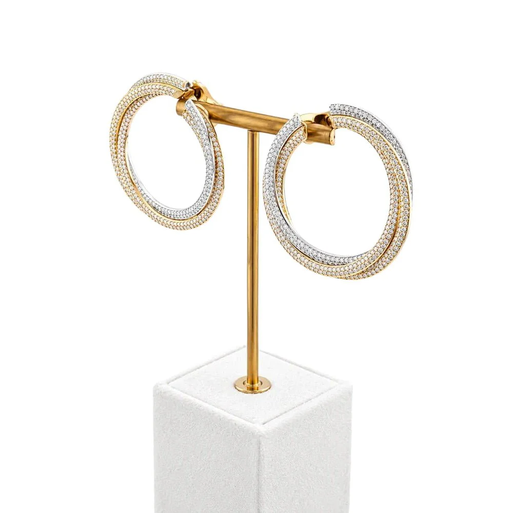 Boucles d’oreilles Clips CARTIER "Trinity" en or blanc, or jaune, or rose et diamants - Image 3