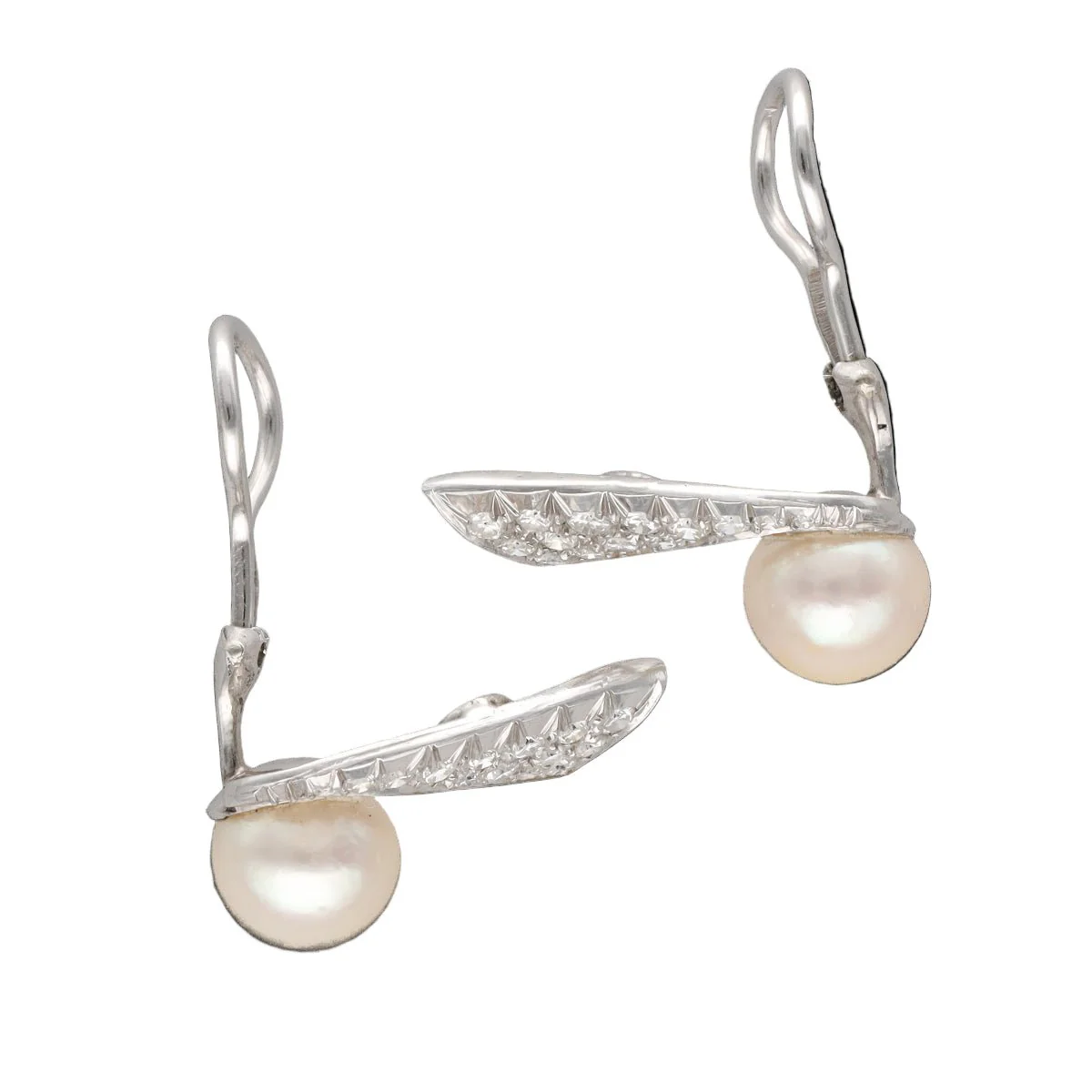 Boucles d'oreilles Clips en or blanc, perles et diamants - Image 2
