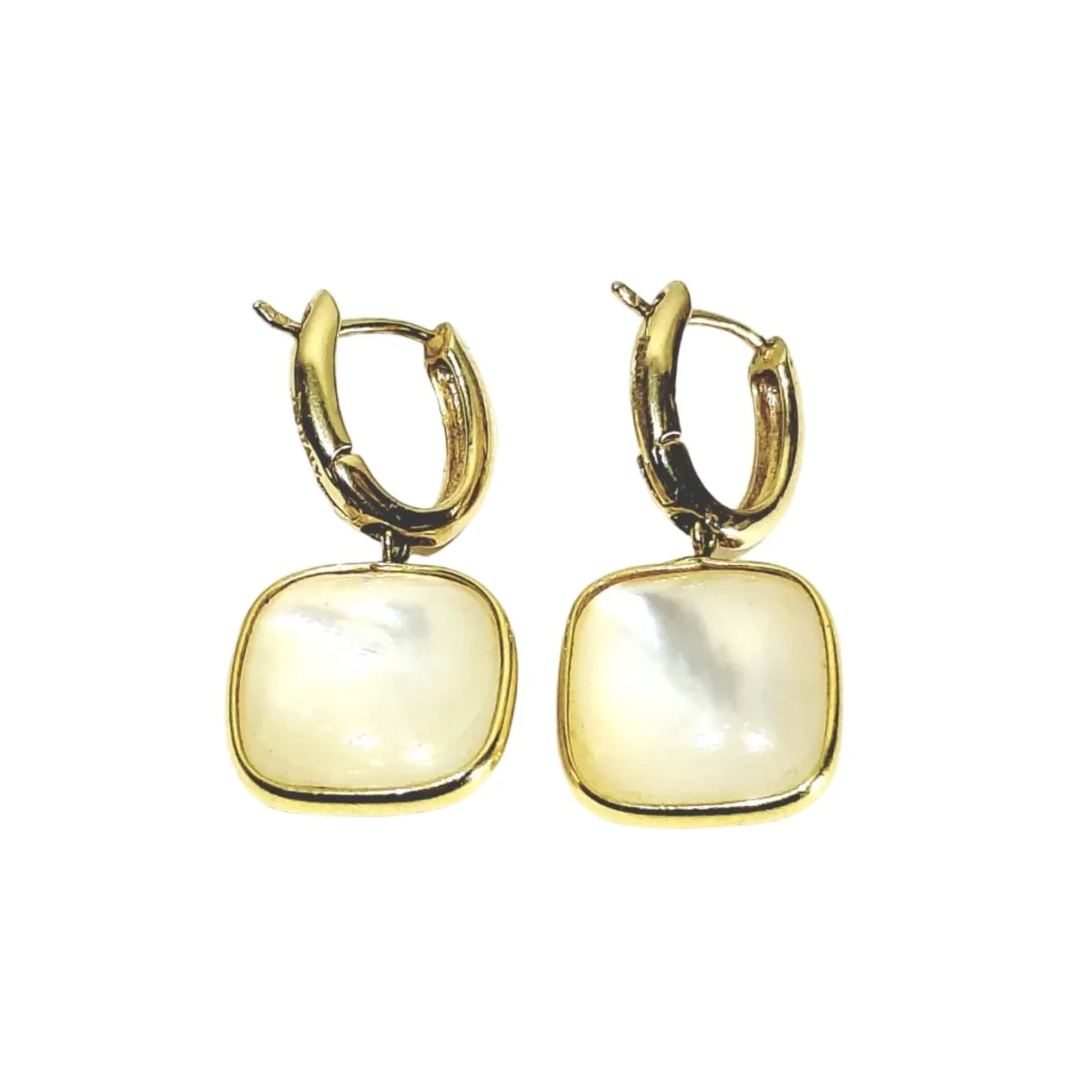 Boucles d’oreilles Dormeuses en or jaune et nacre - Image 4