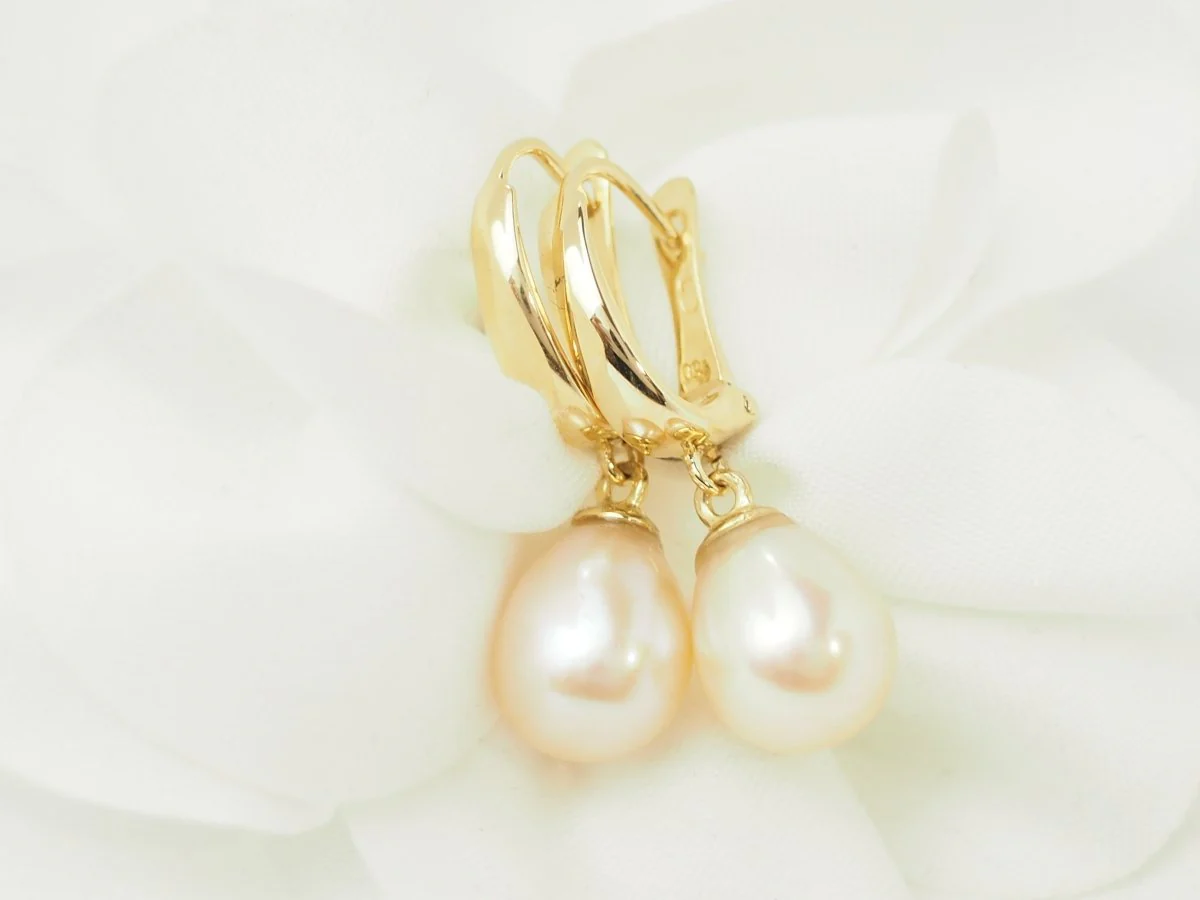 Boucles d’oreilles Pendantes en or jaune et perles - Image 8
