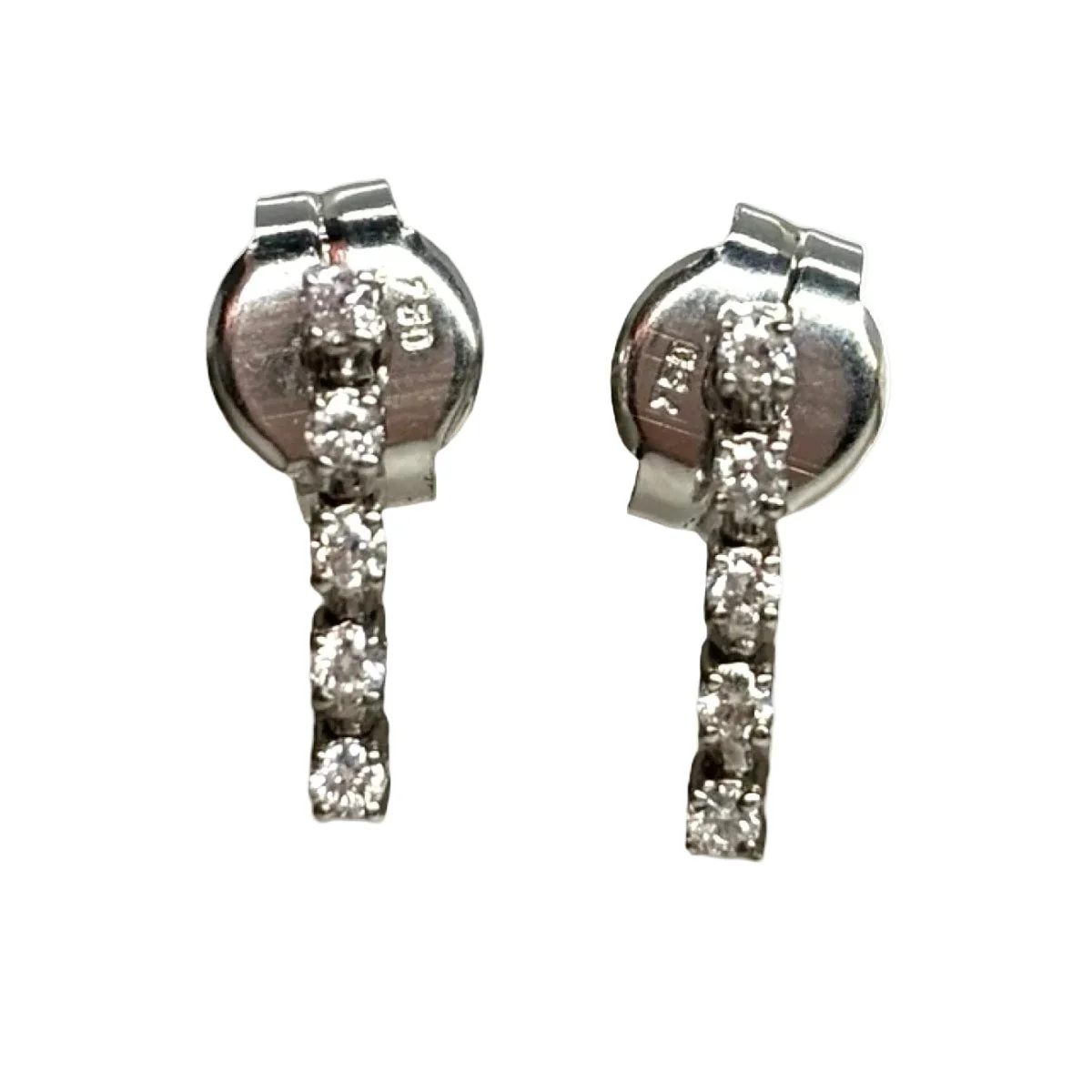 Boucles d’oreilles Puces MAUBOUSSIN "Trois grains d'amour" en or blanc et diamants - Image 2