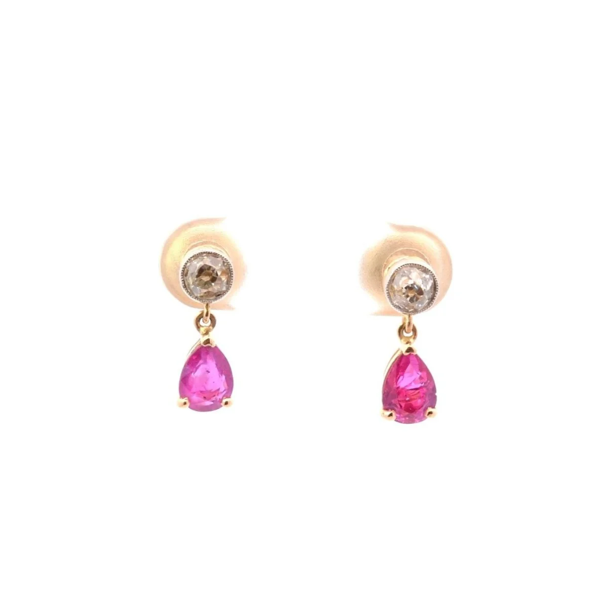 Boucles d’oreilles en or, rubis et diamants
