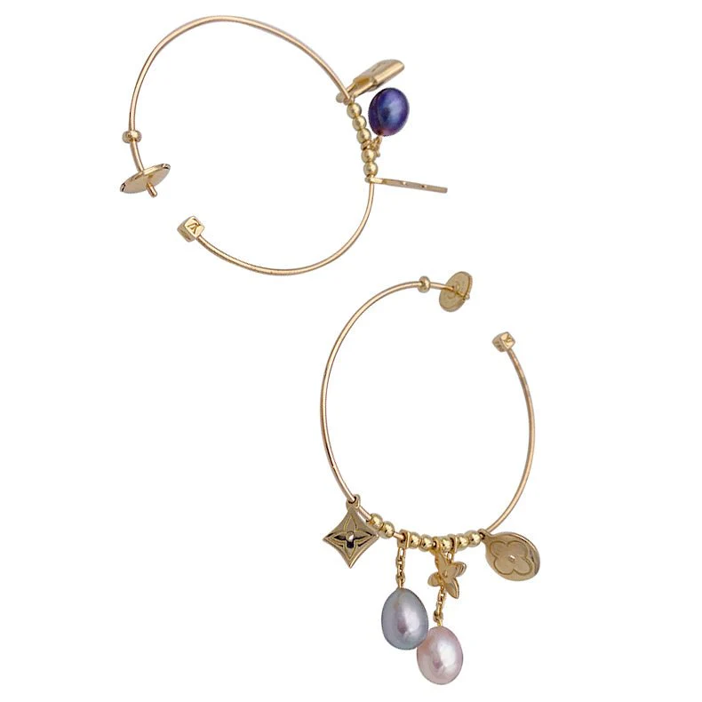 Boucles d'oreille Créoles LOUIS VUITTON "Monogram" en or jaune et perles - Image 5