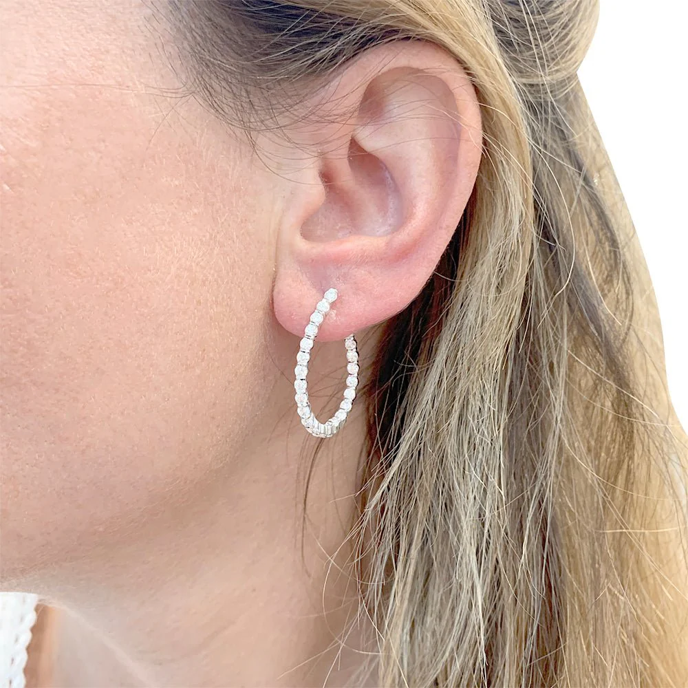 Boucles d'oreille créoles or blanc, diamants. - Image 5
