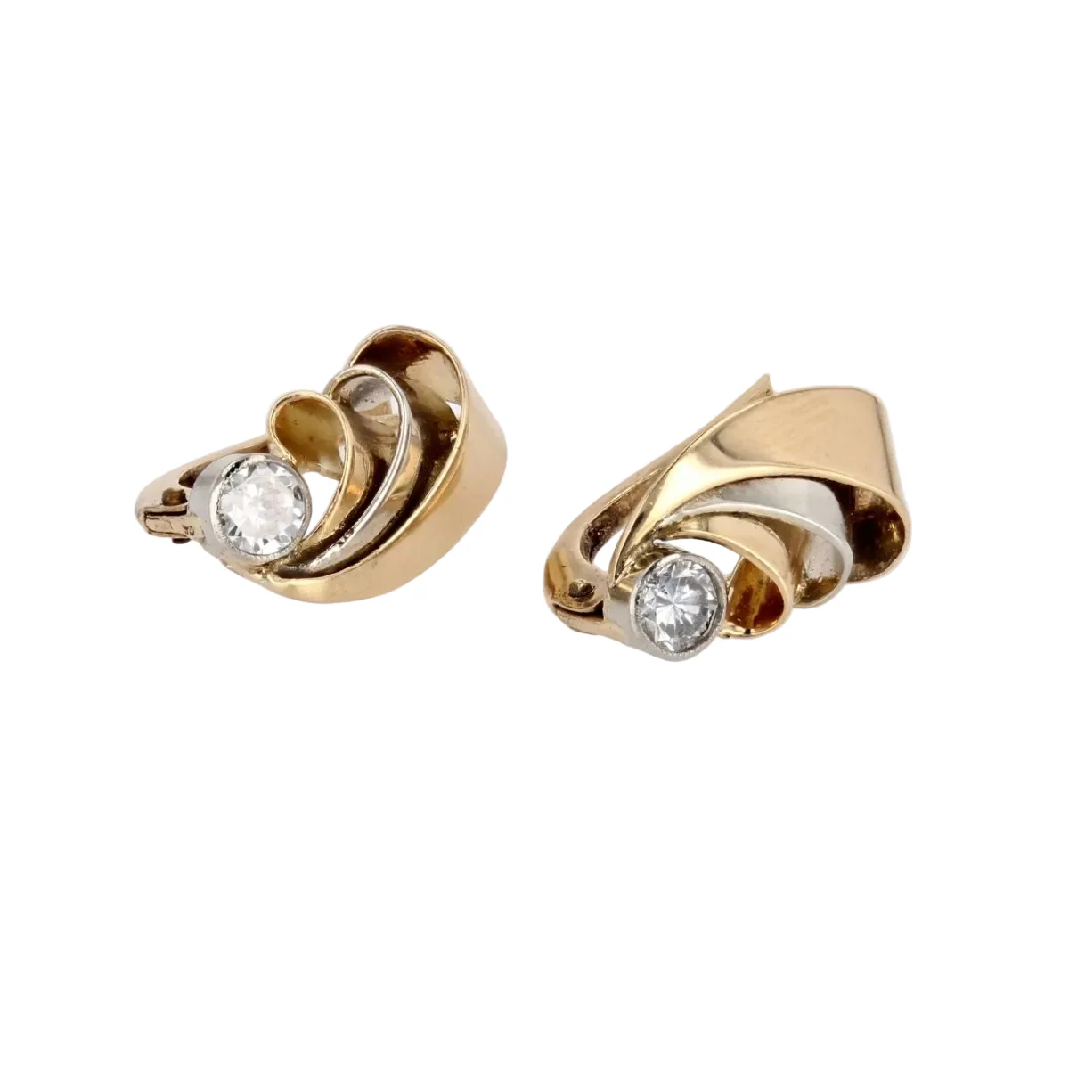 Boucles d'oreilles Dormeuses en or jaune, or blanc et diamants - Image 3