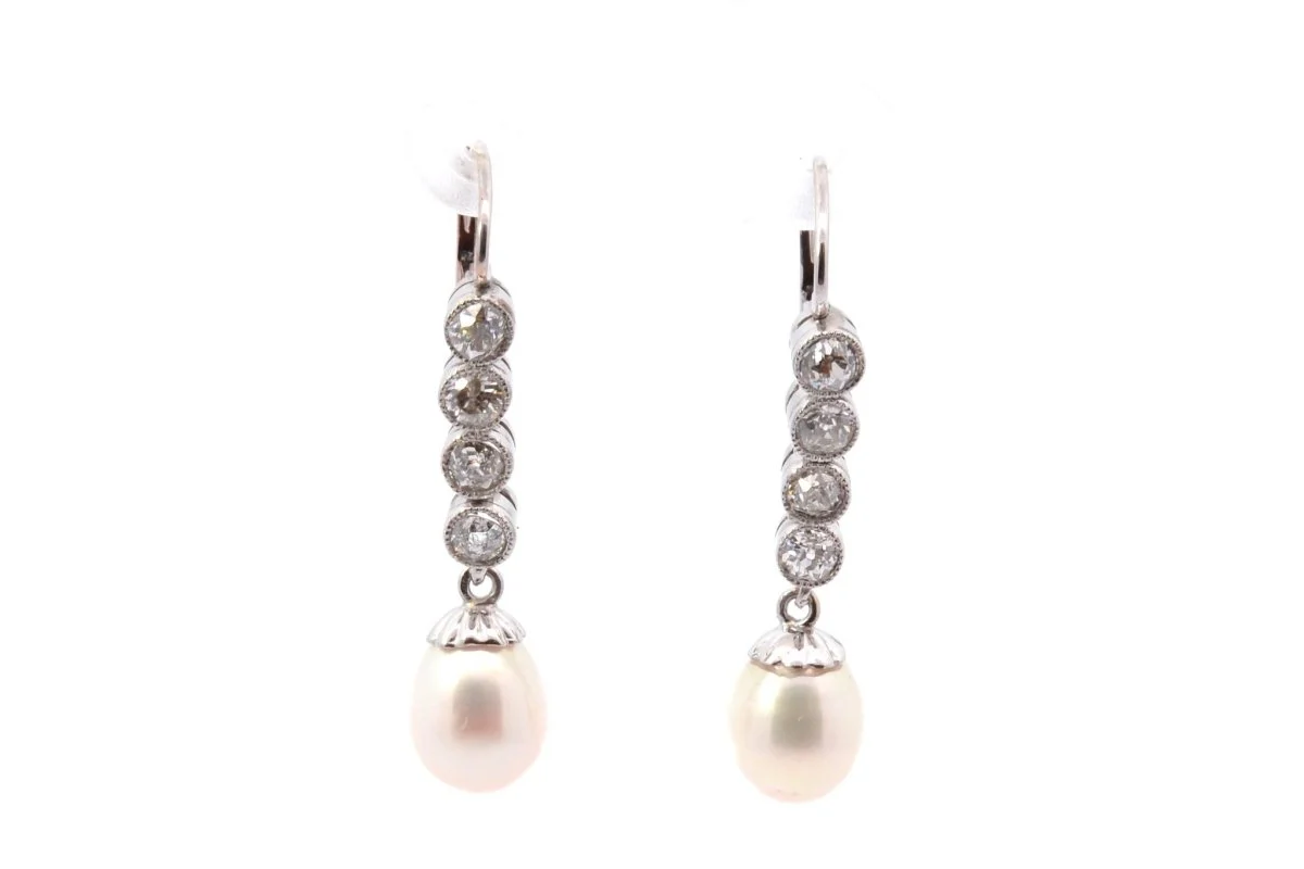 Boucles d'oreilles art déco diamants et perles de culture d'eau douce