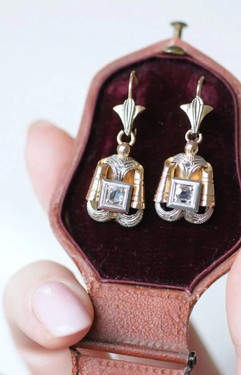 Boucles d'oreilles Art Deco diamants trois ors - Image 7