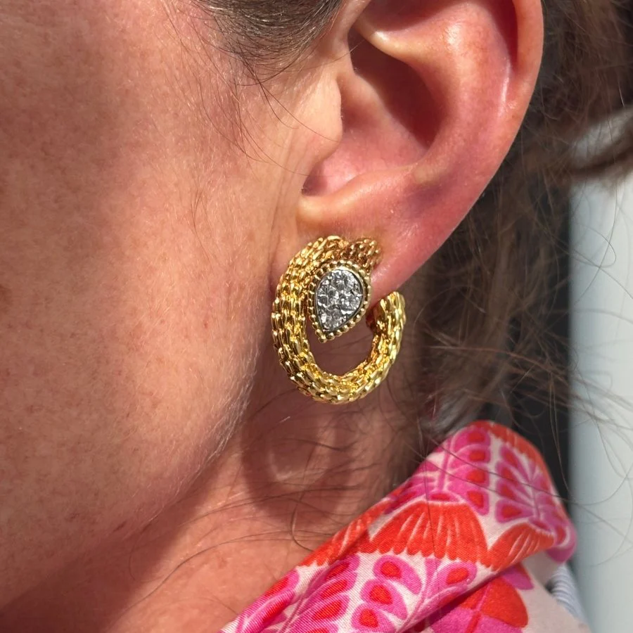 Boucles d'oreilles BOUCHERON "Serpent Bohème" en or jaune et diamants - Image 2