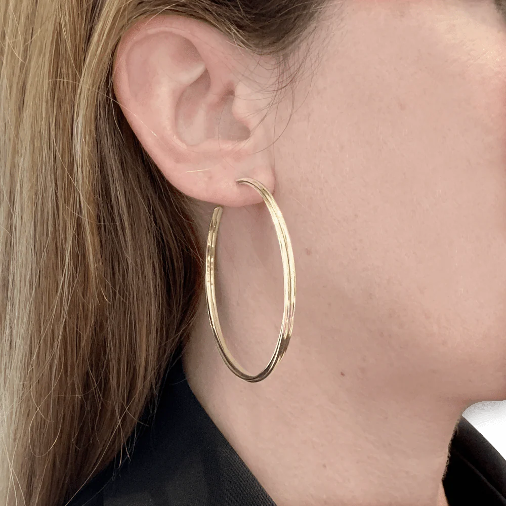 Boucles d'oreilles Créoles CARTIER "Trinity" en or jaune, or blanc et or rose - Image 2