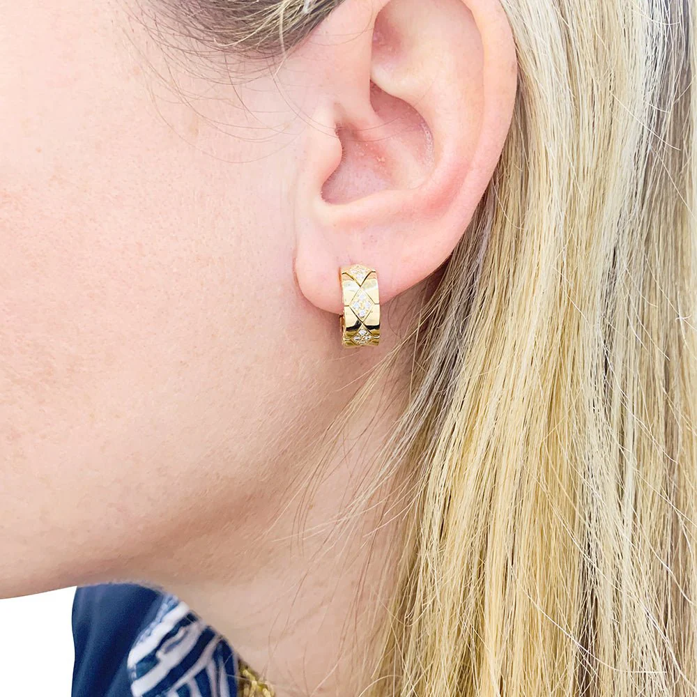 Boucles d'oreilles Chanel, "Matelassé" en or jaune et diamants. - Image 5