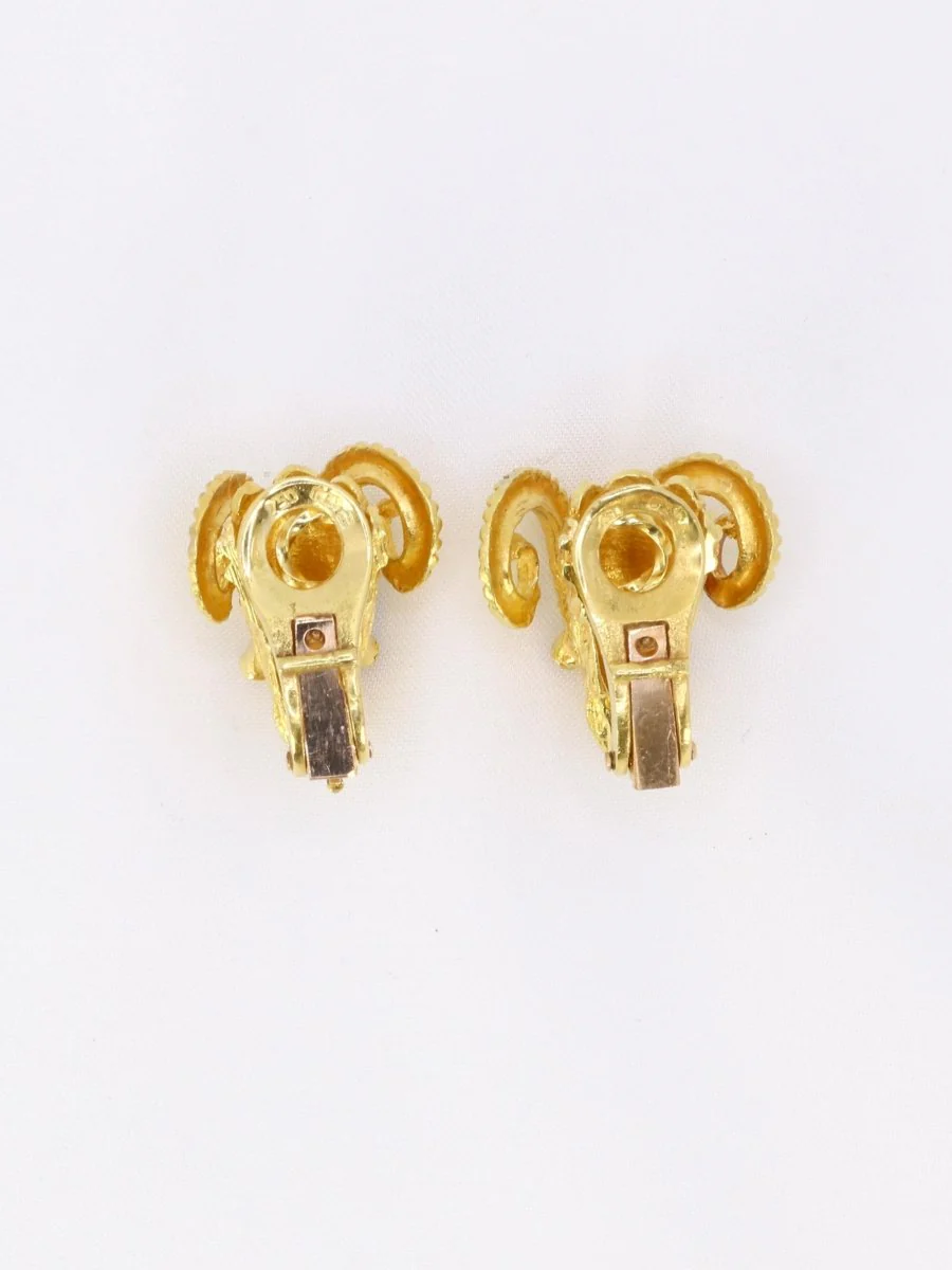 LALAOUNIS (Att. à) Clips d'oreilles tête de belier or jaune rubis - Image 9