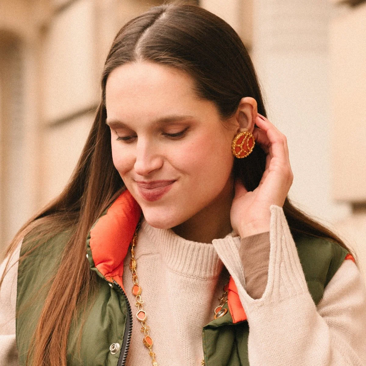 Boucles d'oreilles Clip MAUBOUSSIN en or jaune et corail - Image 2
