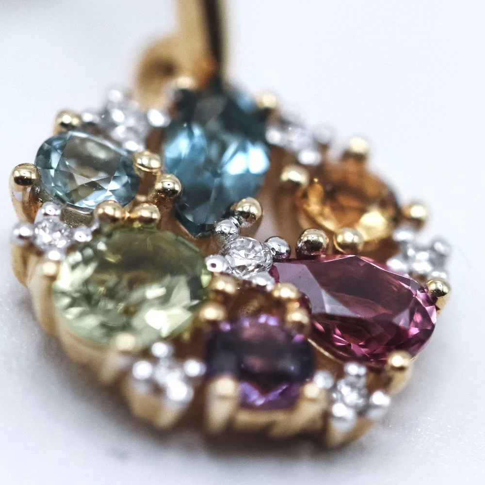 Boucles d'oreilles Pendantes RAINBOW en or jaune et diamants - Image 2