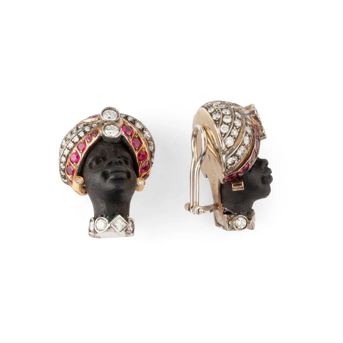Boucles d'oreilles Clip "Tête de Maure" en or rose, or blanc, bois, argent, rubis et diamants - Image 3