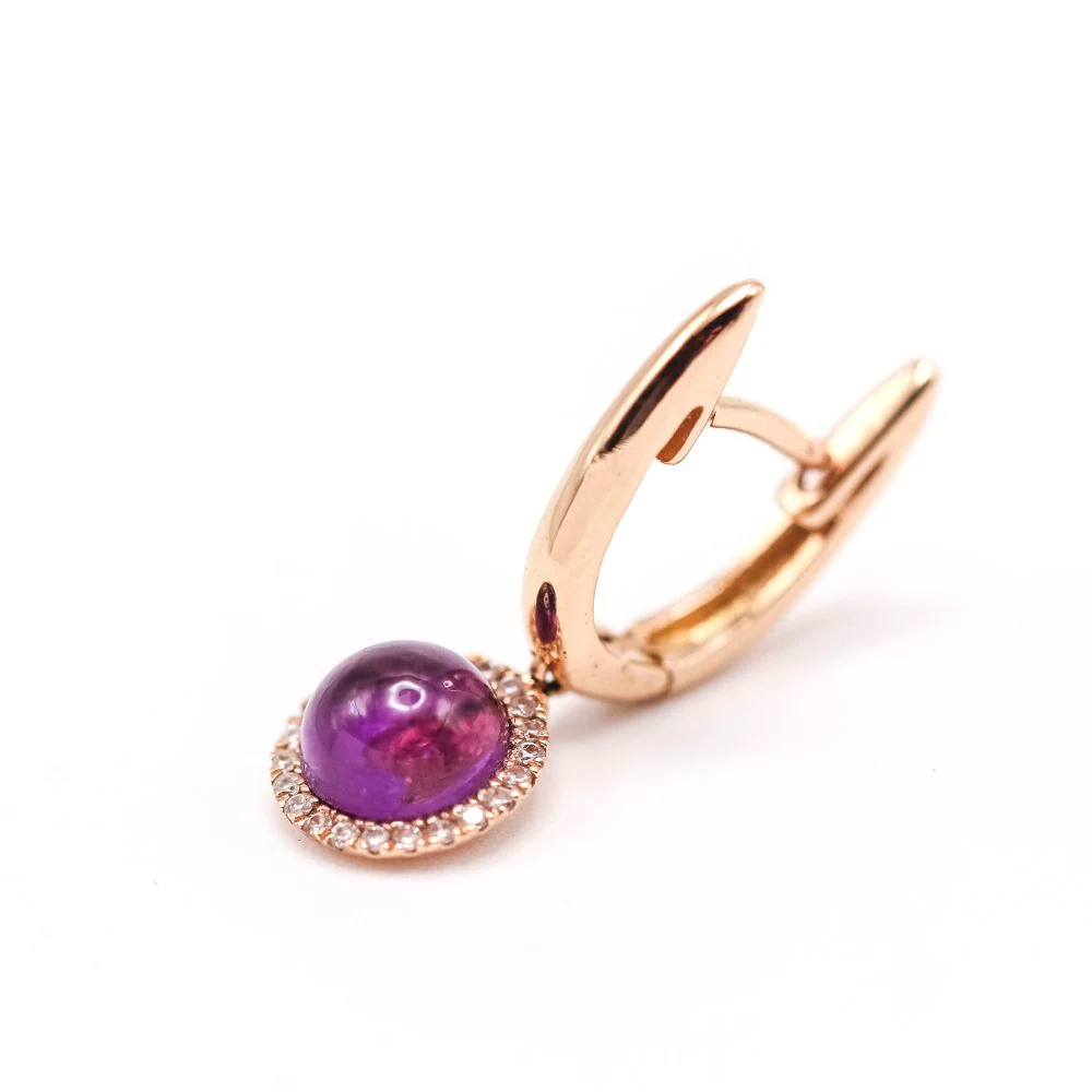 Boucles d'oreilles Pendantes en or jaune, améthystes et diamants - Image 4