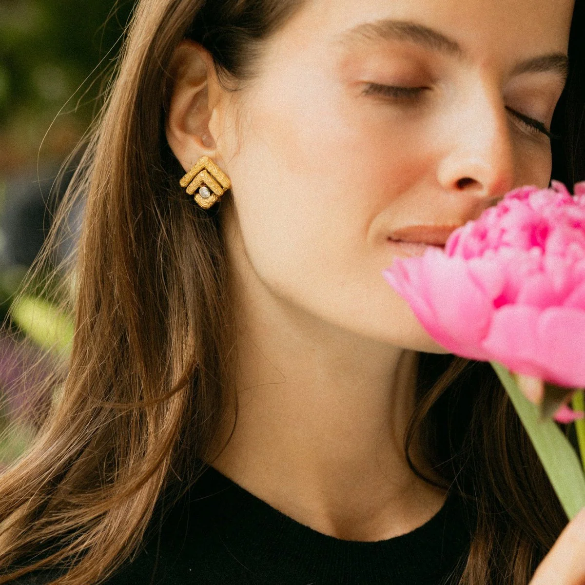 Boucles d'oreilles Clips en or jaune et diamants - Image 2