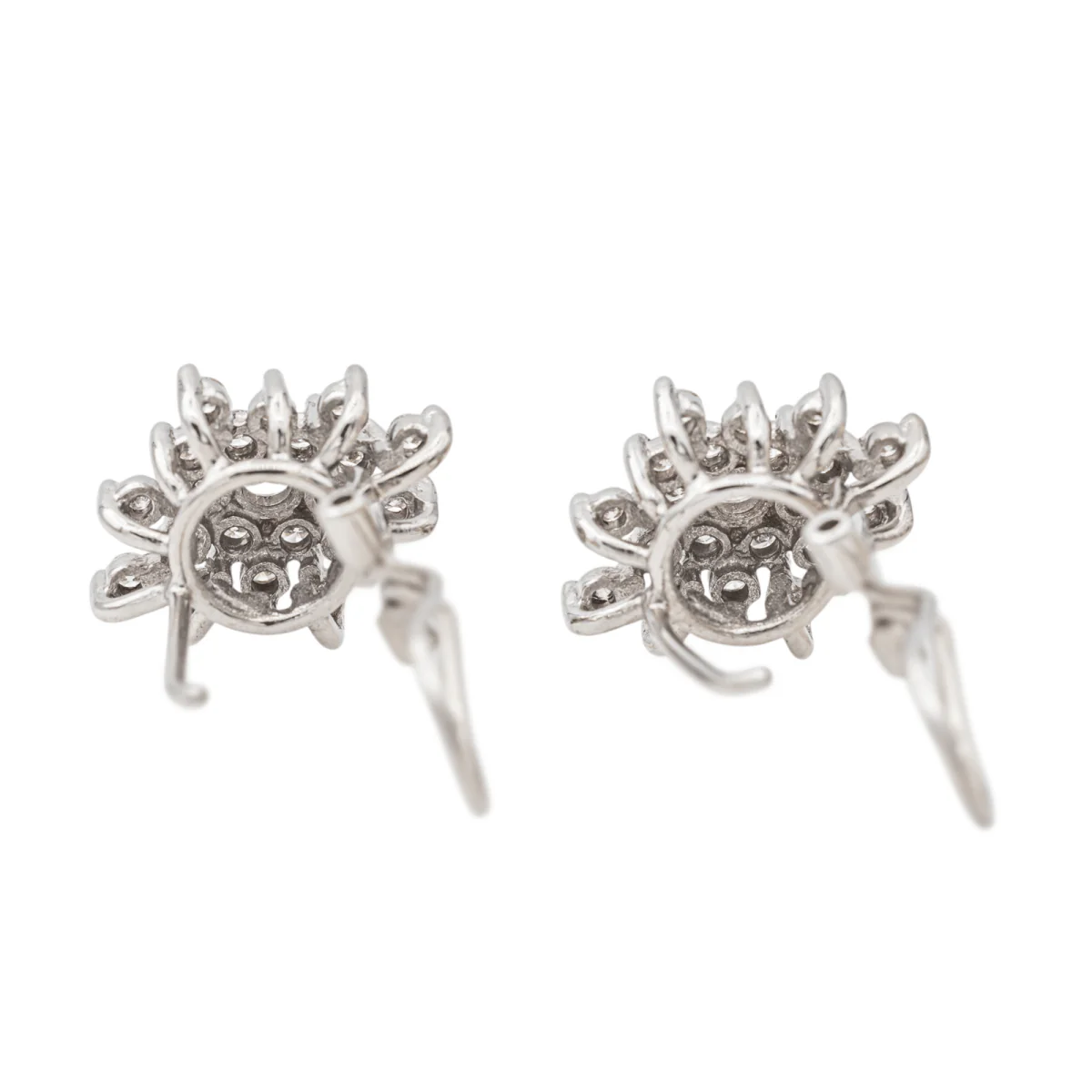 Boucles d'oreilles Clips en or blanc et diamant - Image 7
