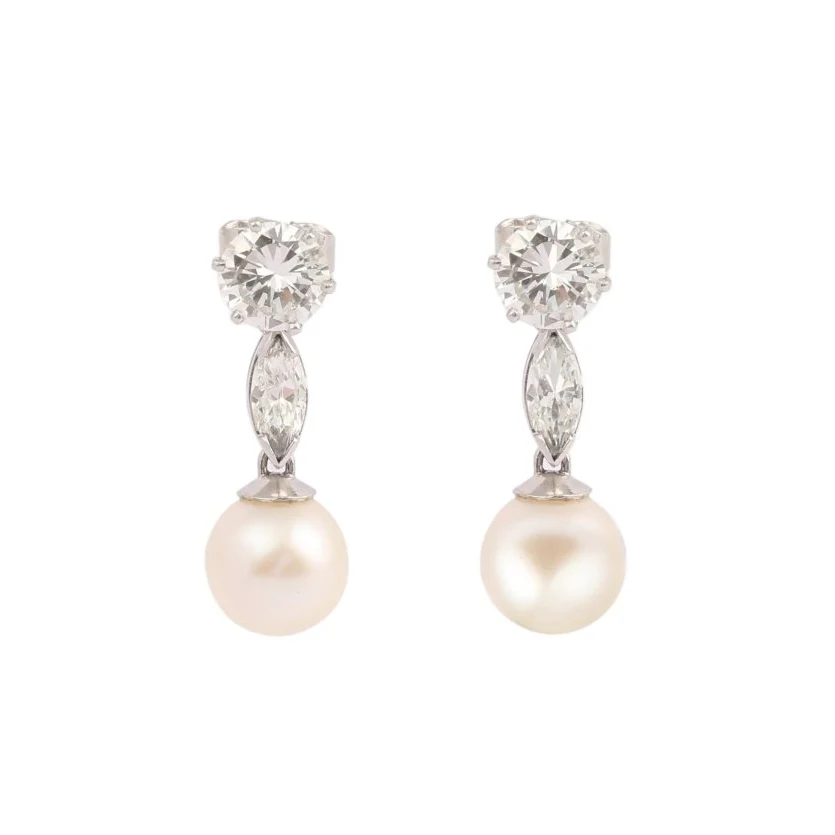 Boucles d'oreilles Pendantes en or blanc, platine, perles et diamants