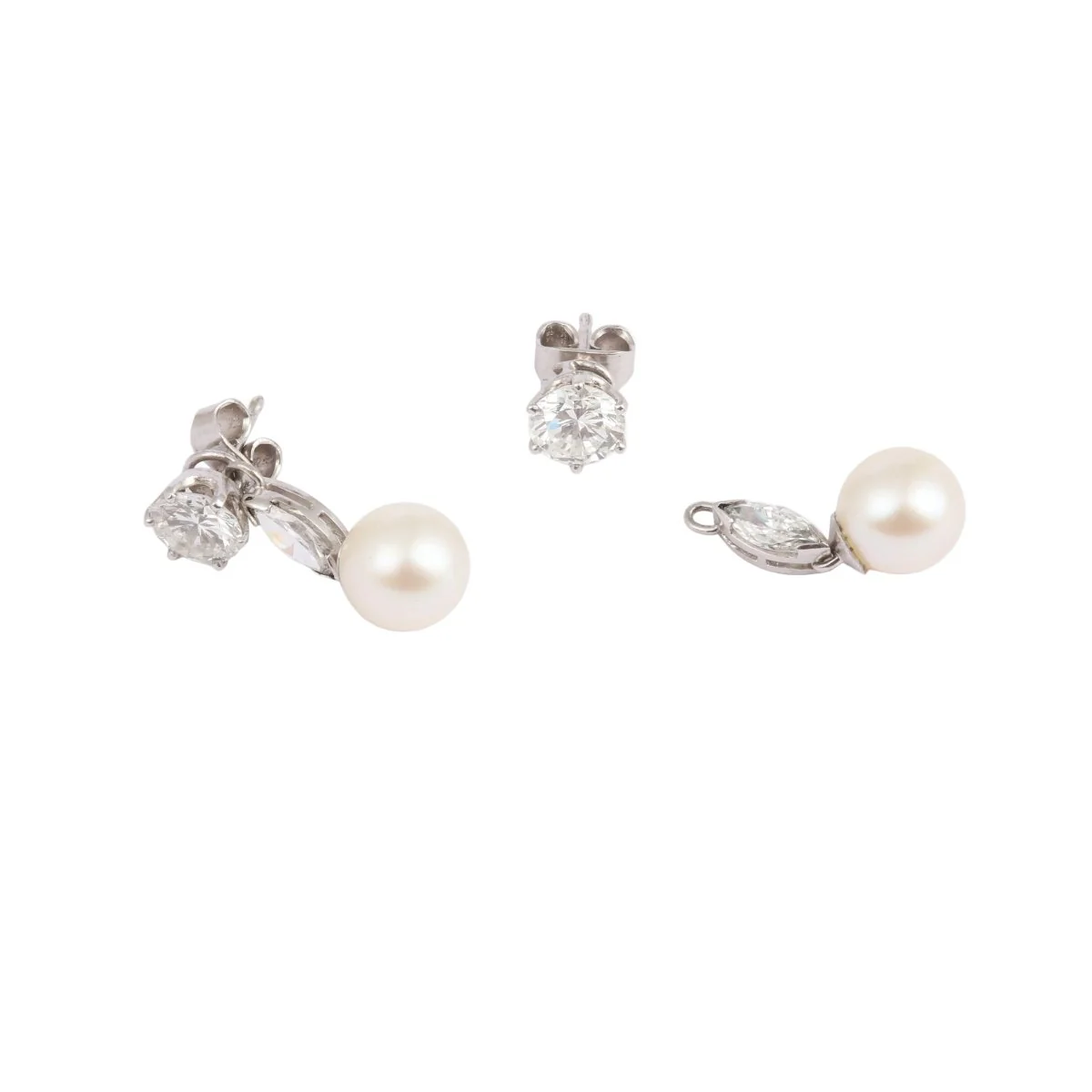 Boucles d'oreilles Pendantes en or blanc, platine, perles et diamants - Image 4