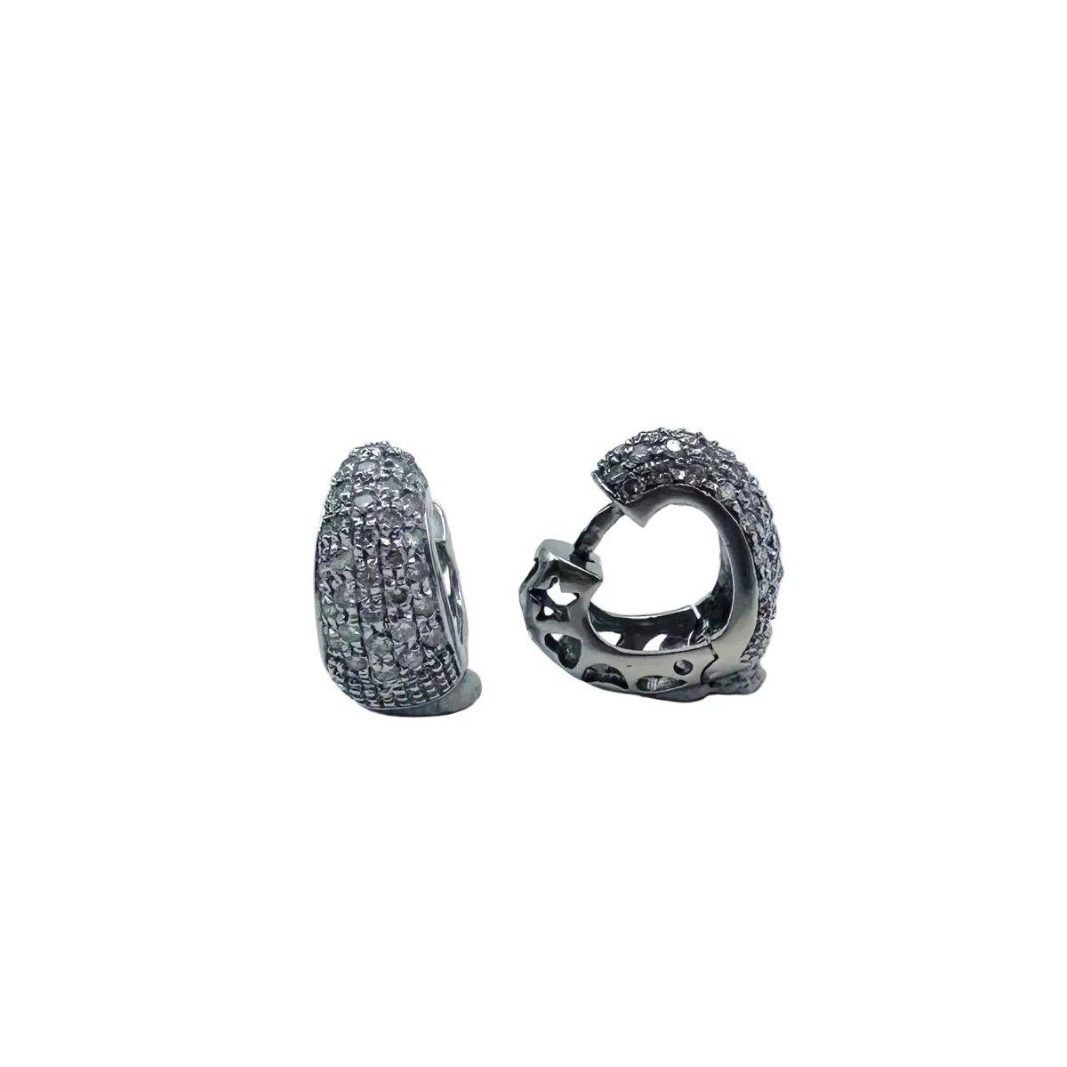 Boucles d'oreilles Créoles Coeur en or blanc et diamants - Image 3