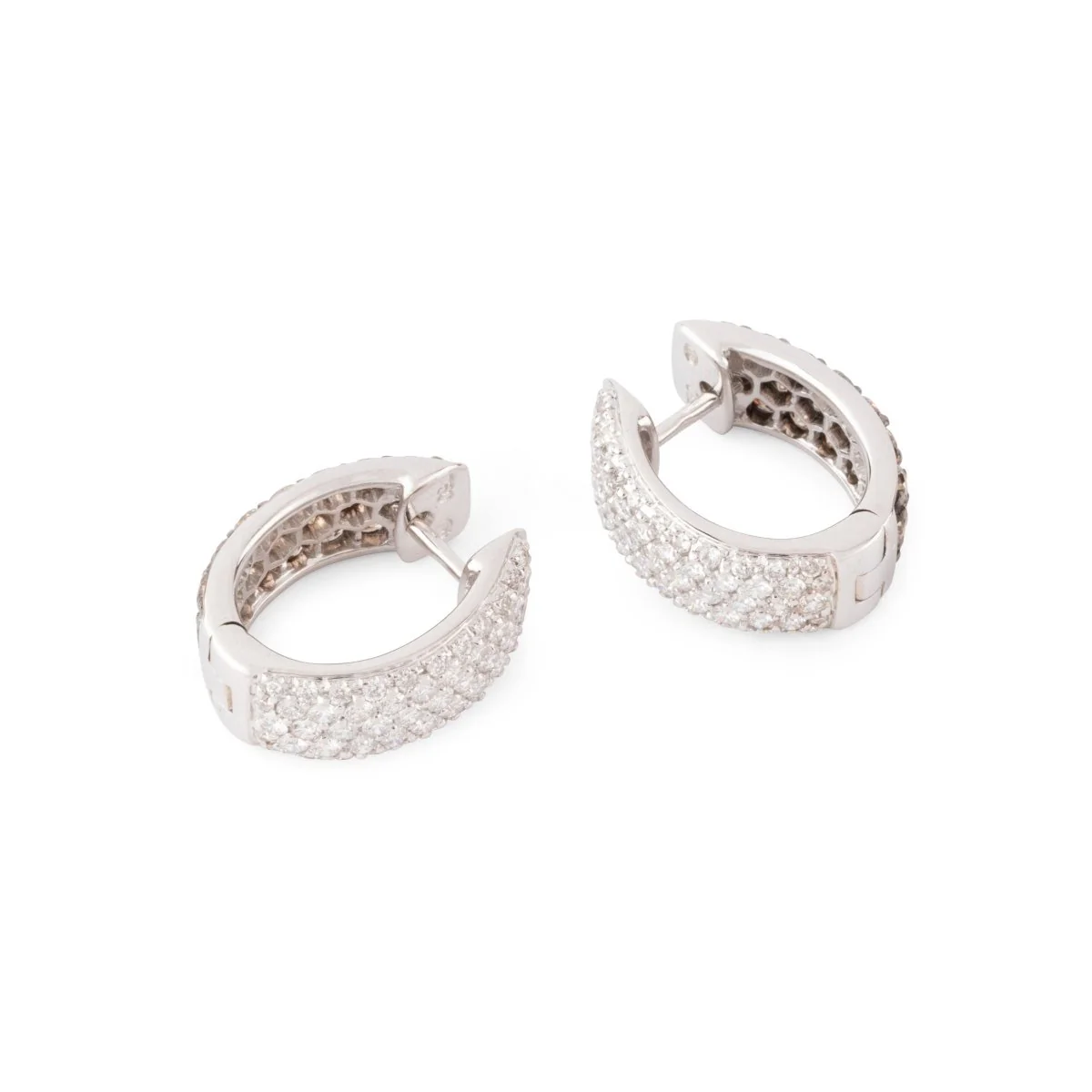 Boucles d'oreilles Créoles en or blanc et diamants - Image 4