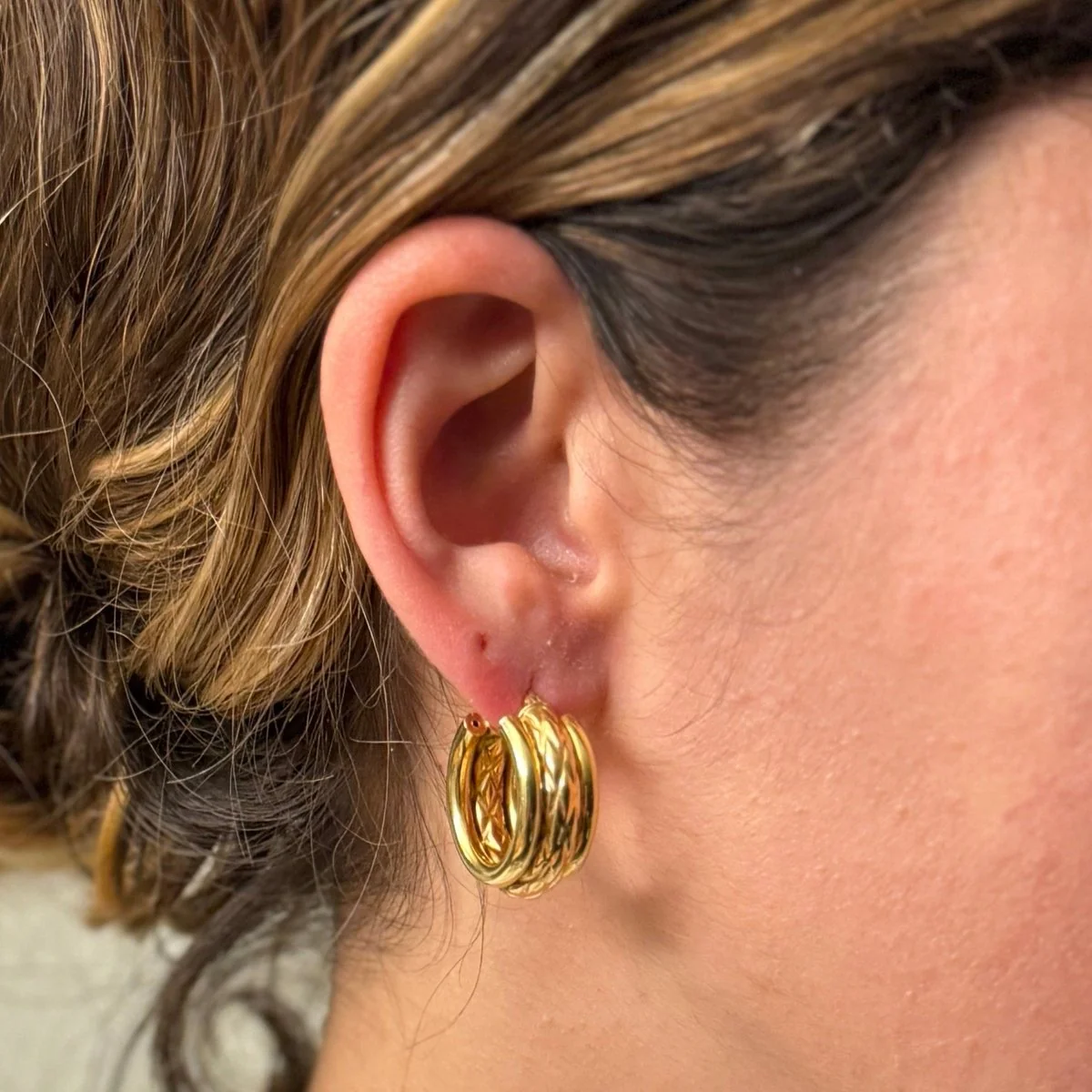 Boucles d'oreilles Créoles en or jaune - Image 2