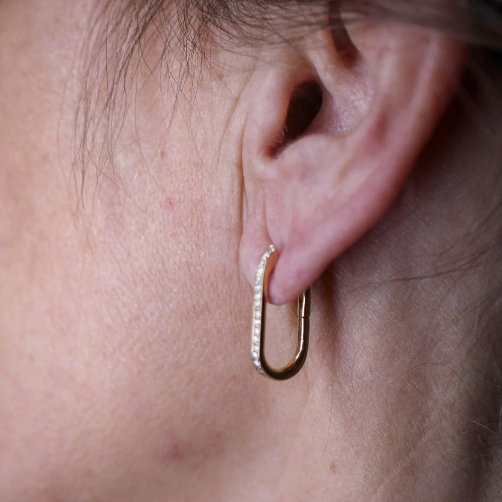 Boucles d'oreilles Créoles en or jaune et diamants - Image 2