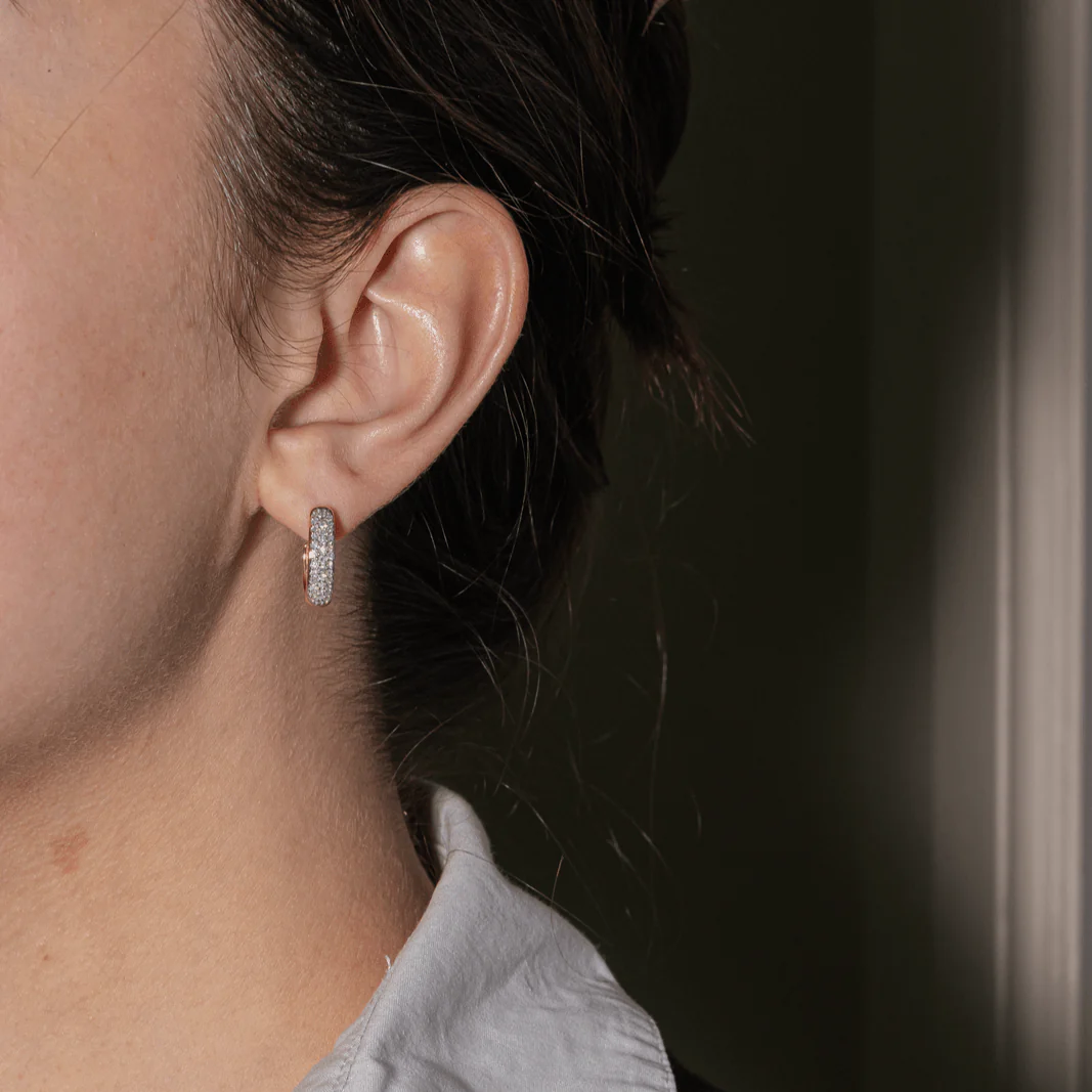 Boucles d'oreilles Demi-créoles en or jaune et diamants - Image 2