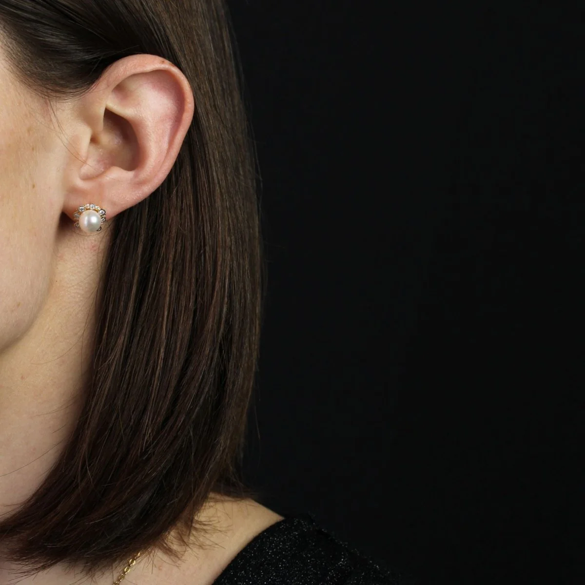 Boucles d'oreilles Puces en or jaune, perles et diamants - Image 2