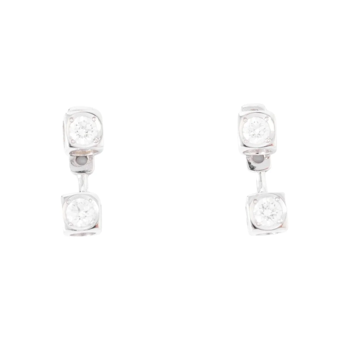 Boucles d'oreilles Dinh Van en or gris et diamants modèle Cube