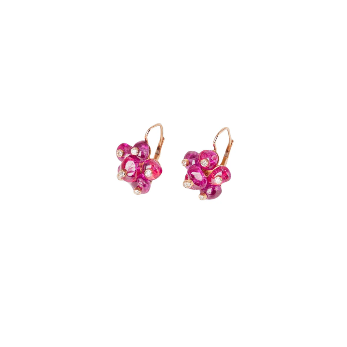 Boucles d'oreilles "Dormeuses" en or jaune, perles de rubis et diamants
