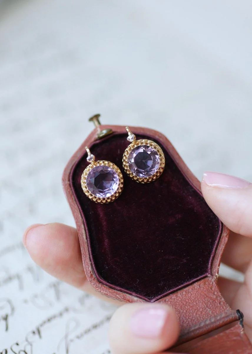 Boucles d'Oreilles Anciennes Améthystes et Diamants sur Or Jaune - Image 4