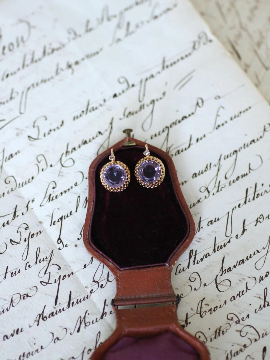 Boucles d'Oreilles Anciennes Améthystes et Diamants sur Or Jaune - Image 7