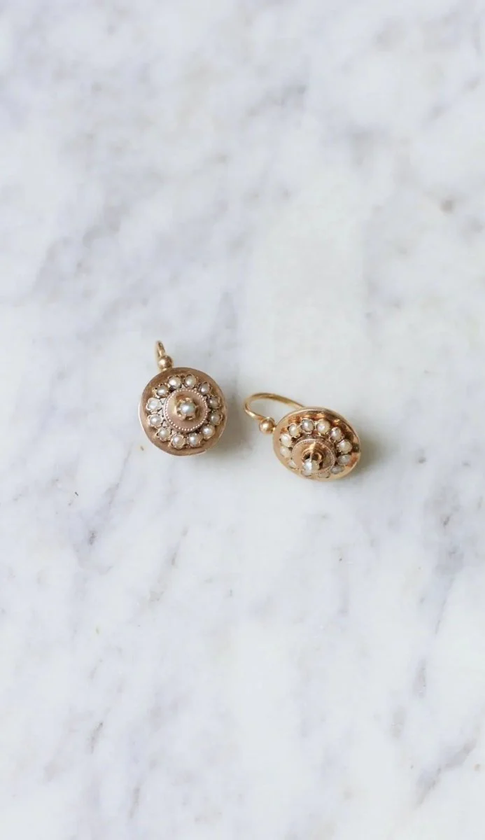 Dormeuses anciennes disque or rose et perles