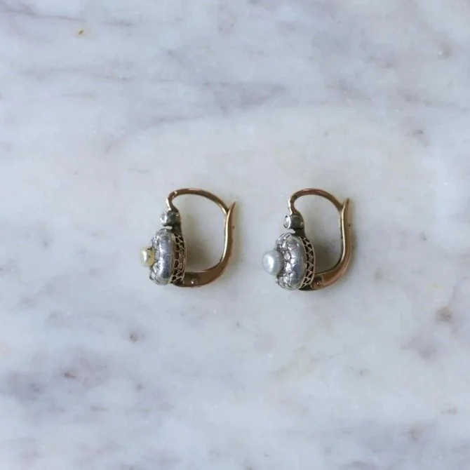 Boucles d'oreilles Dormeuses en or rose, argent, perles et dimants. - Image 10