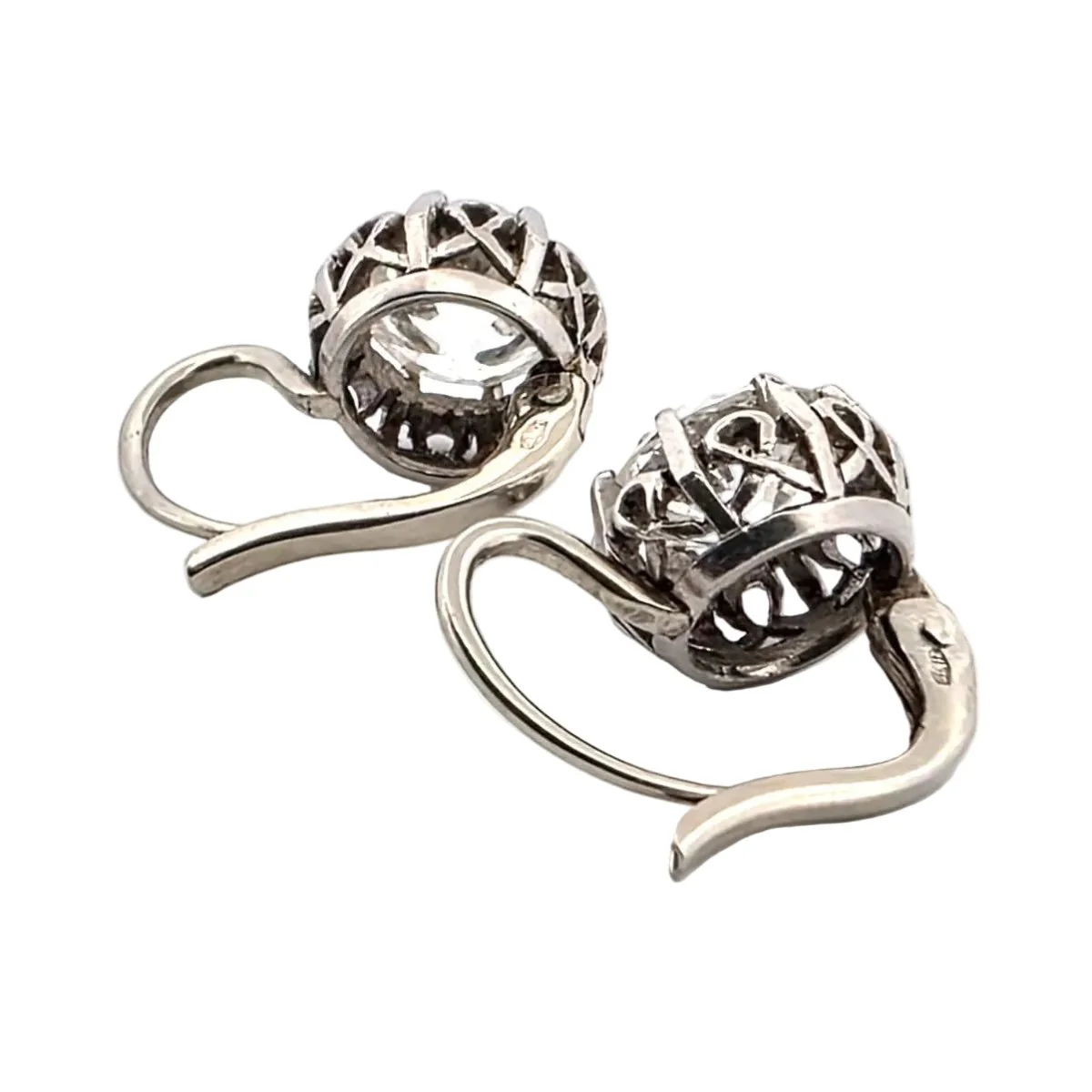 Boucles d'oreilles Dormeuses en or blanc et diamants - Image 5
