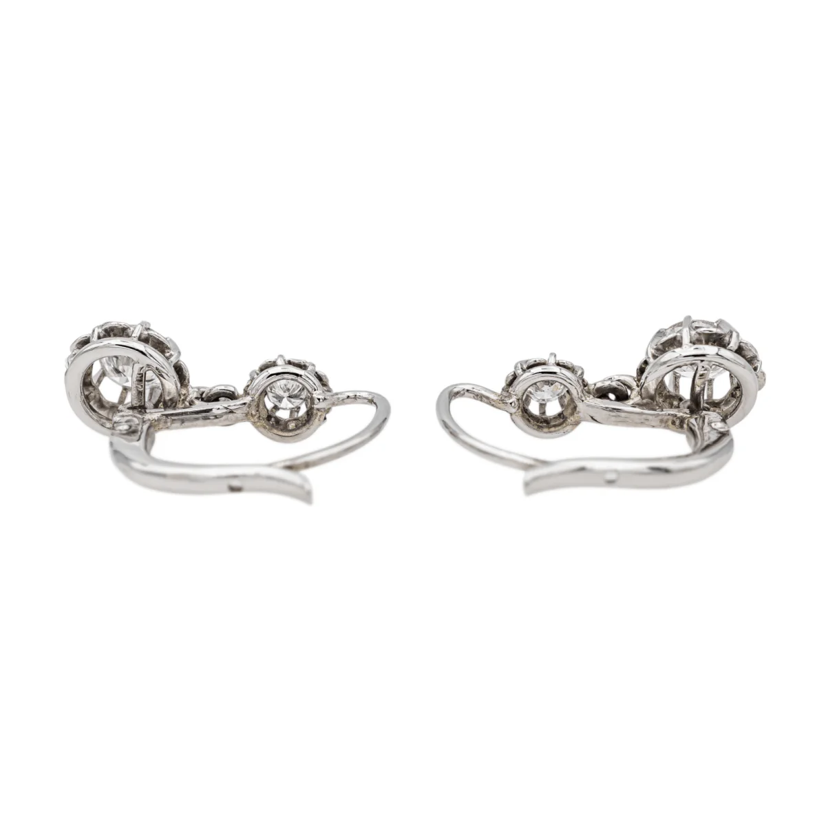 Boucles d'oreilles Dormeuses en or blanc et diamants - Image 4