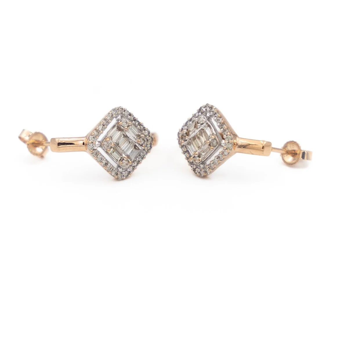 Boucles d'oreilles Dormeuses en or rose et diamants - Image 2