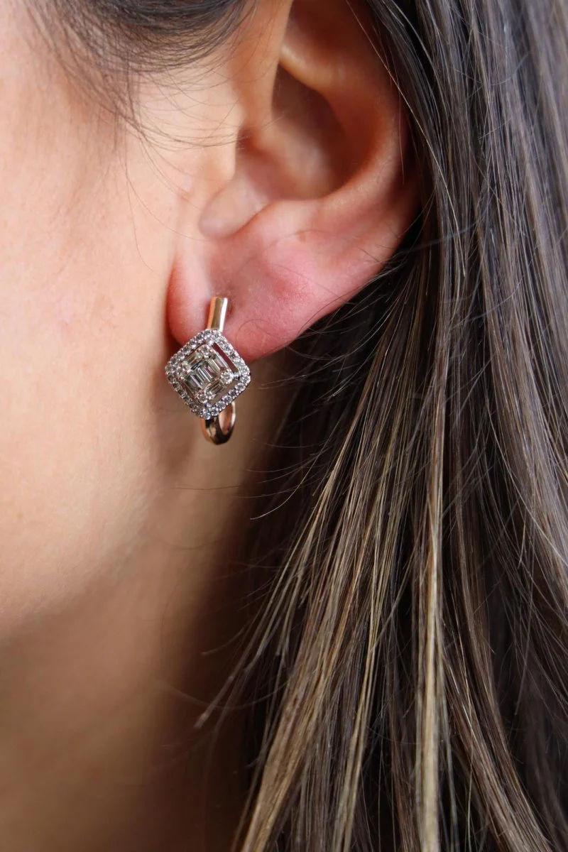 Boucles d'oreilles Dormeuses en or rose et diamants - Image 5