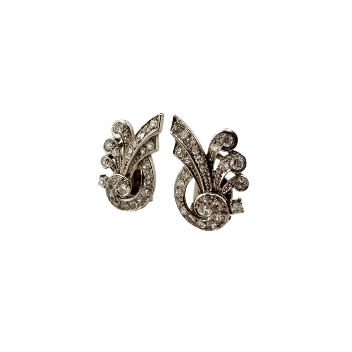 Boucles d'oreilles en or blanc et diamants - Image 3